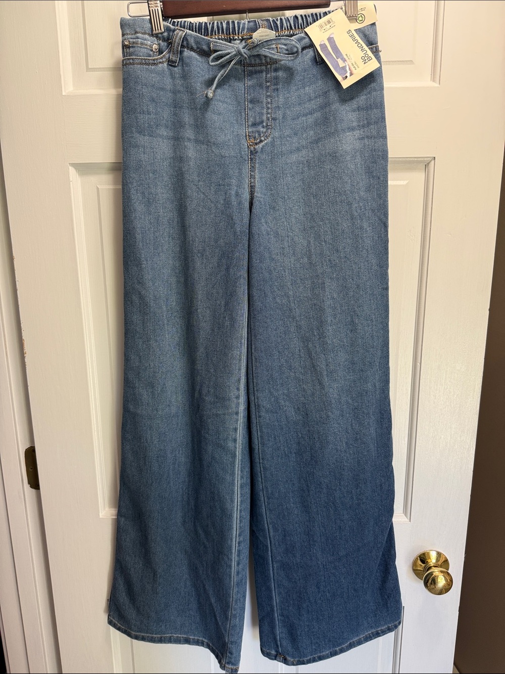 No boundaries mini waist wide leg pull on jeans